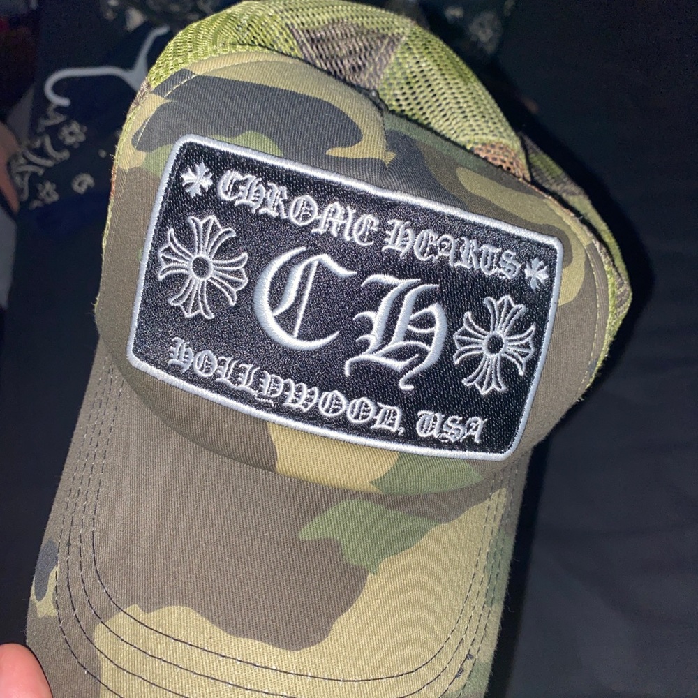 Chrome heart hat